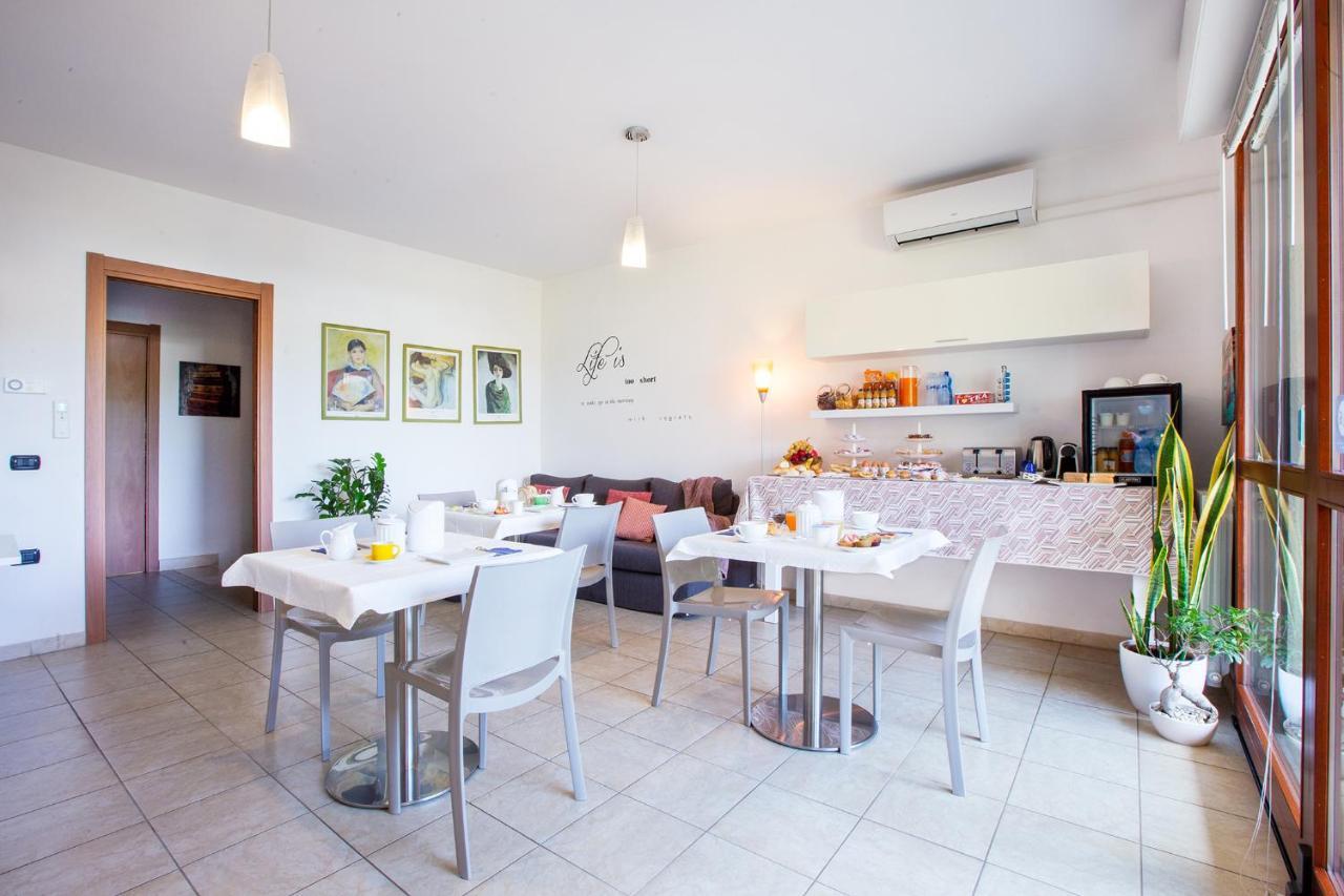 Sun&Sardinia Hotel Monserrato Luaran gambar